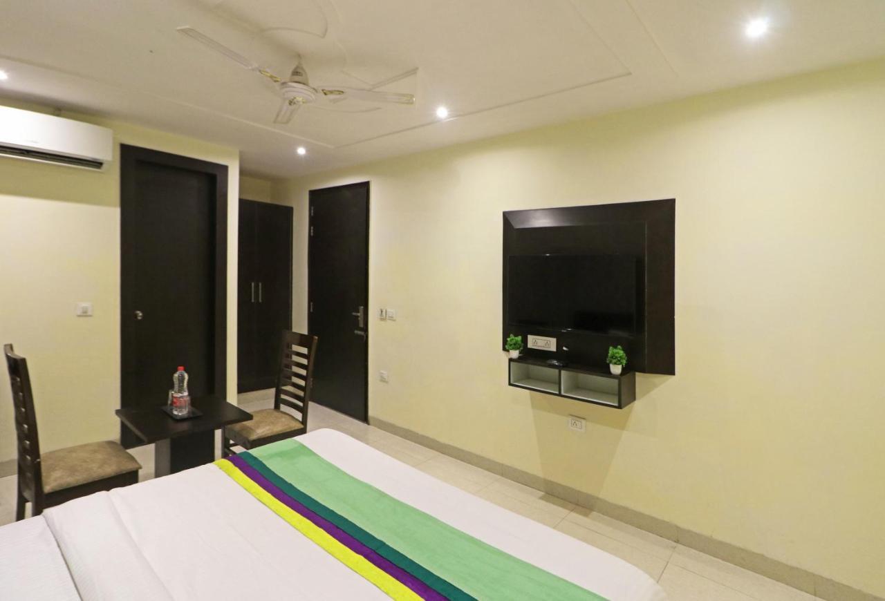 Hotel Paragon Suites 新德里 外观 照片