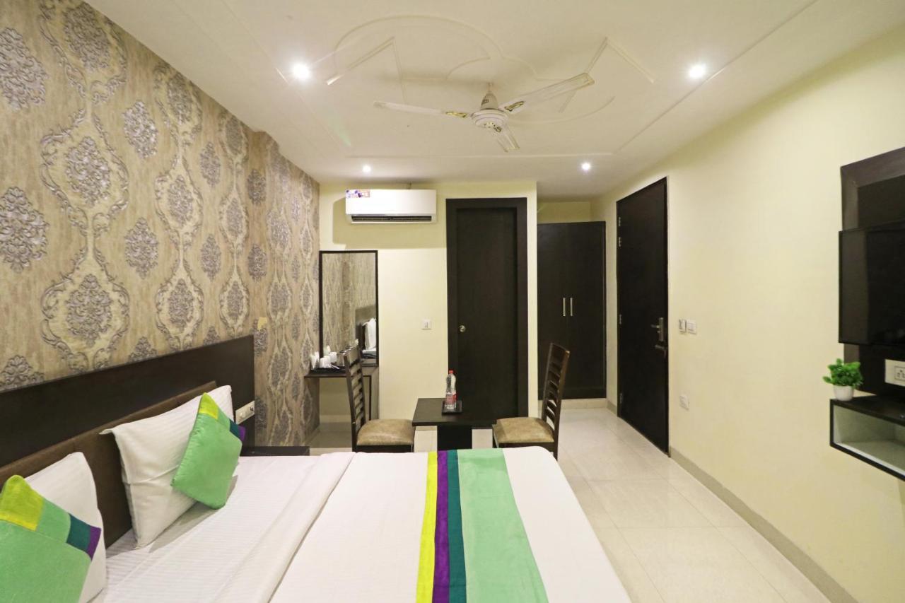 Hotel Paragon Suites 新德里 外观 照片